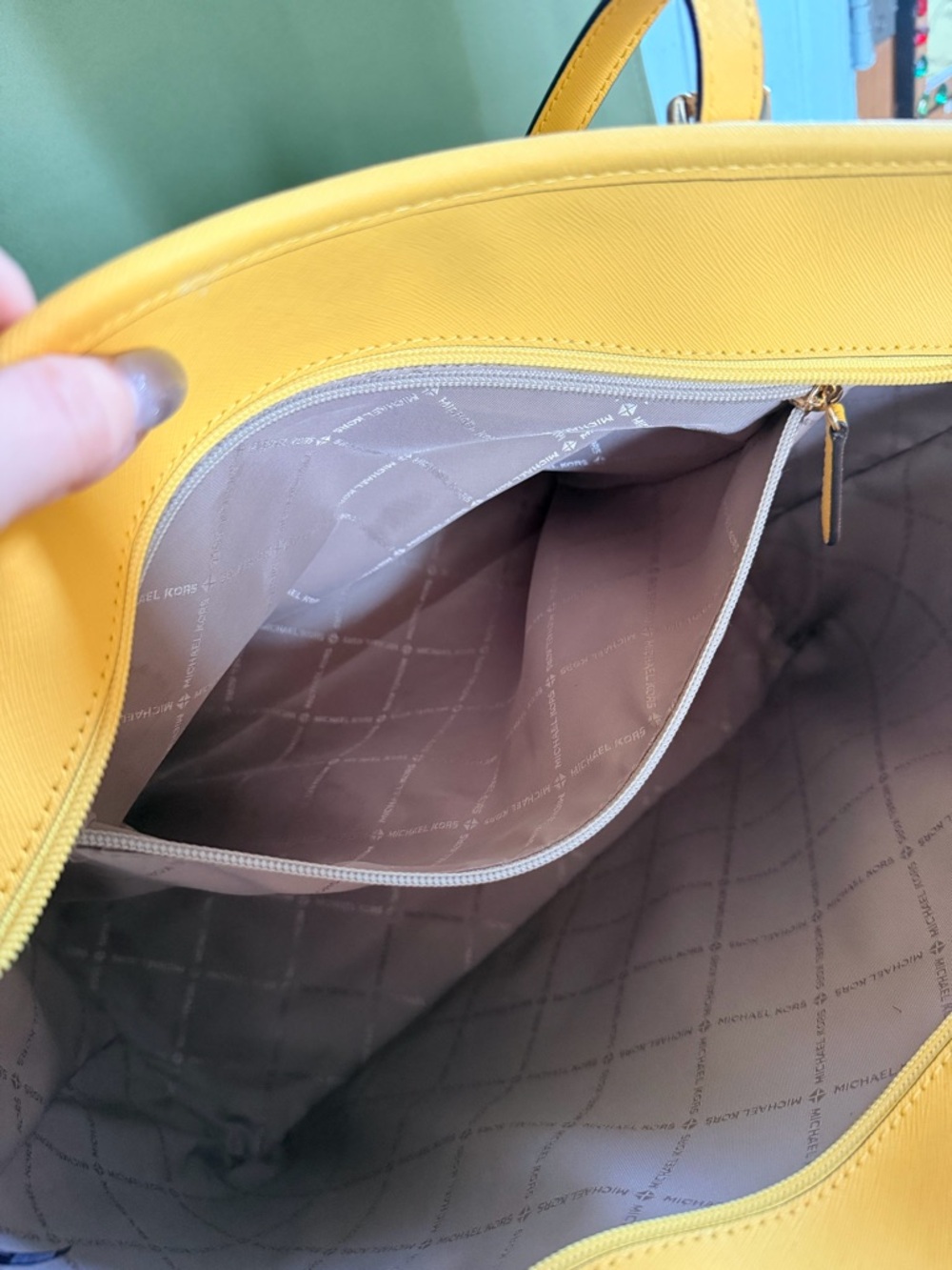 Stylish Michael Kors Lemon Yellow Saffiano Tote with Logo Charm - Picture 7 of 7